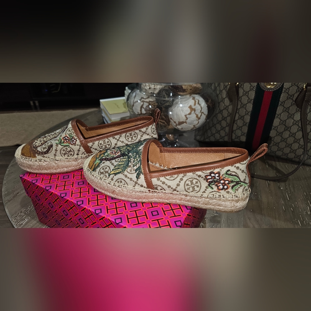Tory Burch T MONOGRAM PLATFORM EMBROIDERED ESPADRILLE CHEETAH NEEDLEPOINT Sz 6 - Picture 5 of 6